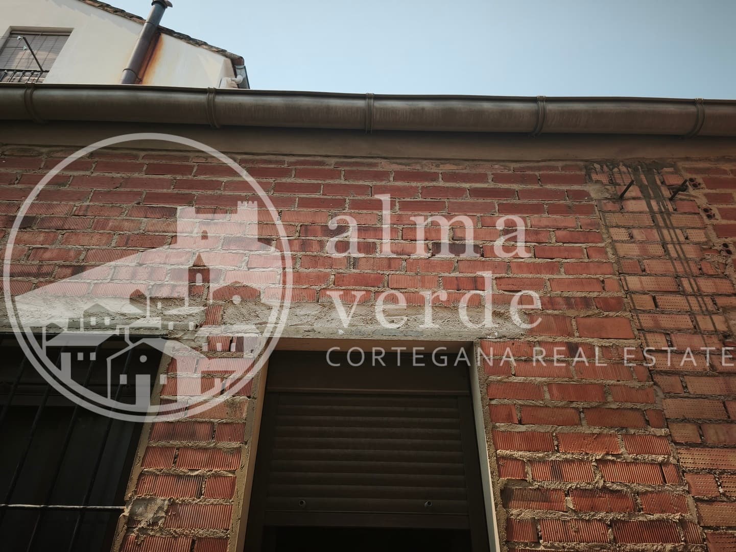 Casa céntrica de esquina frente a la estación - Imagen 10