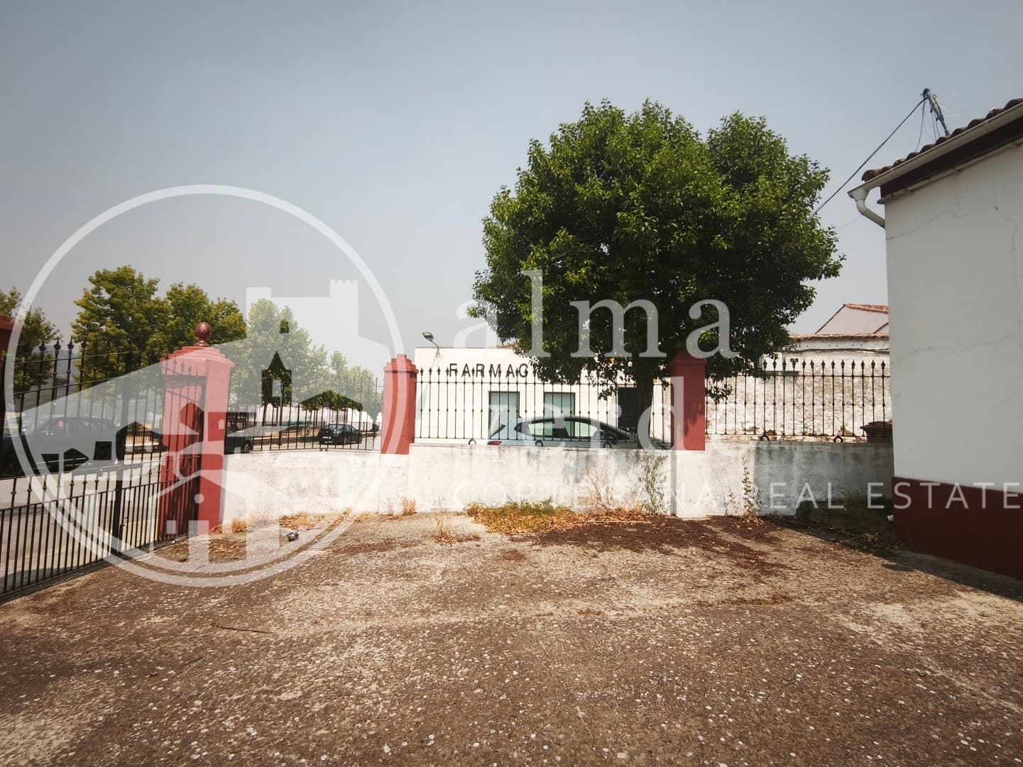 Casa céntrica de esquina frente a la estación - Imagen 13