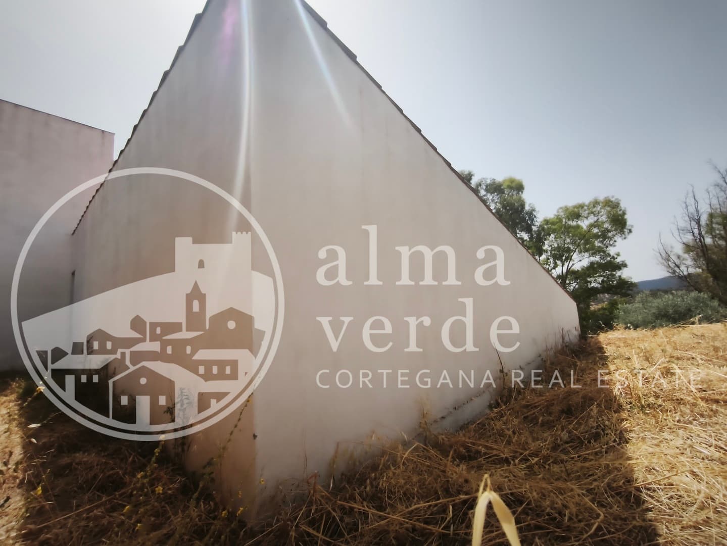 Refugio singular de fin de semana con alto valor arquitectónico en pleno Parque Natural Sierra de Aracena y Picos de Aroche. - Imagen 10